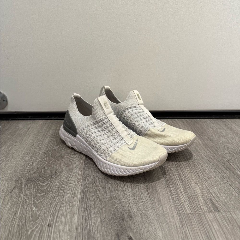 Nike White and Gray Flyknit Sneakers
